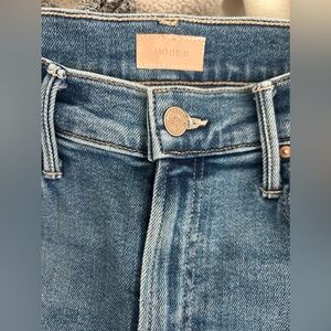 MOTHER straight leg women’s jeans. Size 28